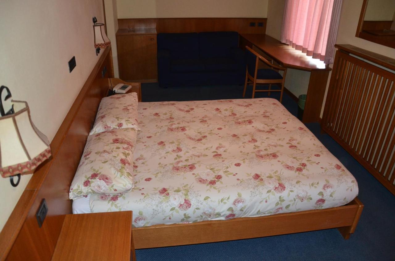 Hotel Victoria Λιβίνιο Δωμάτιο φωτογραφία