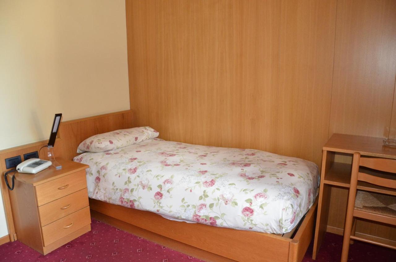 Hotel Victoria Λιβίνιο Δωμάτιο φωτογραφία